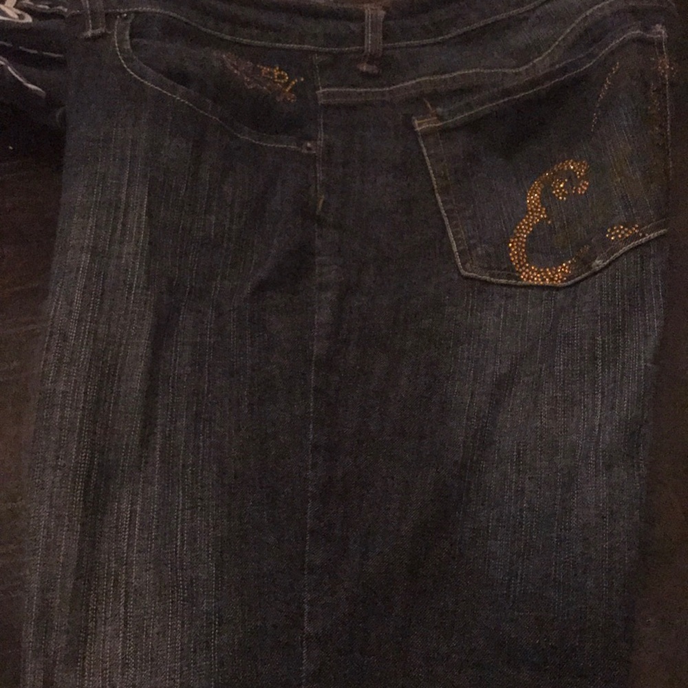 Clothes - Picture 5 of 5